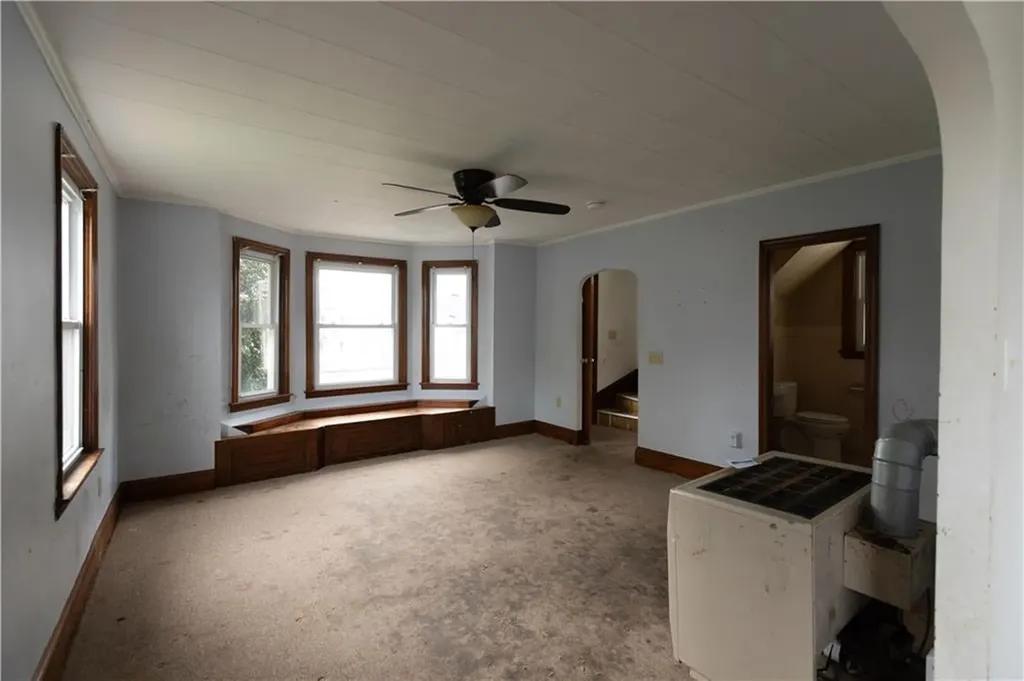 518 Snell Street Fall River MA 02721