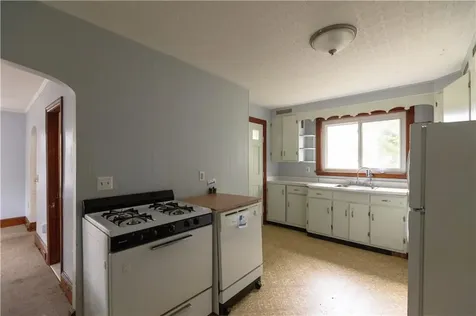 518 Snell Street Fall River MA 02721