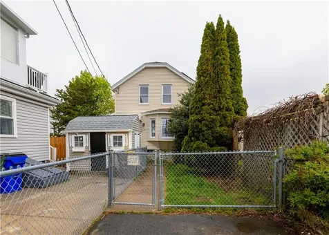 518 Snell Street Fall River MA 02721