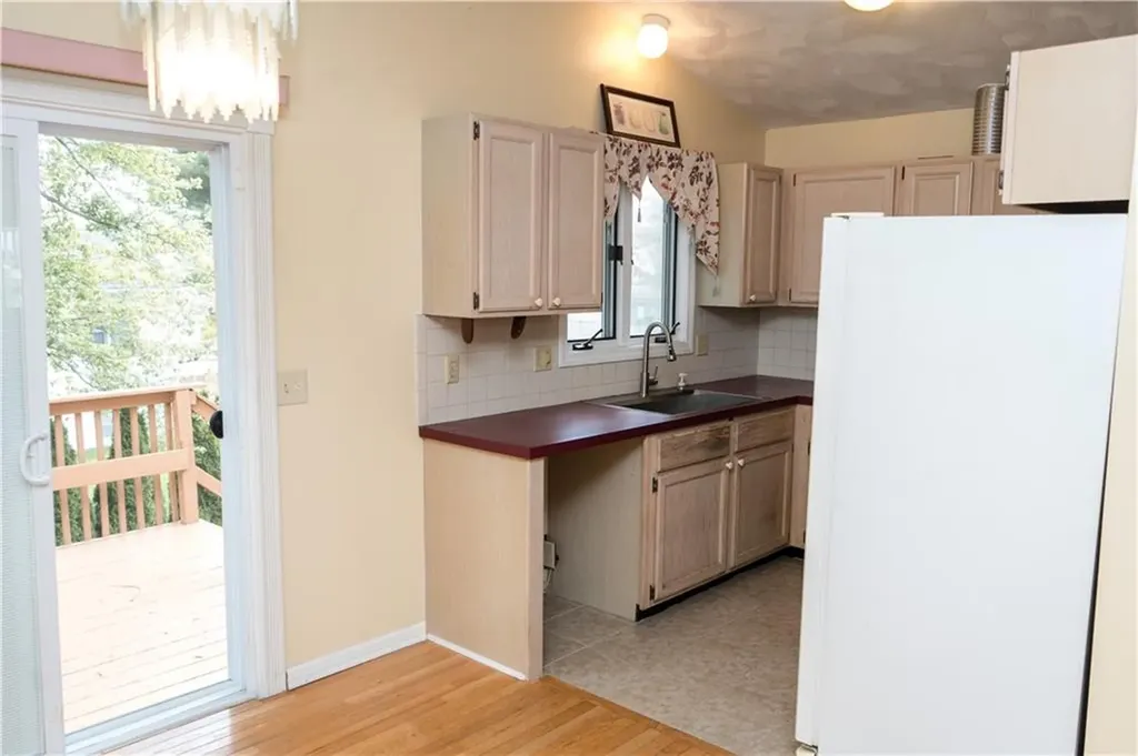 5 Barnes Avenue Johnston RI 02919