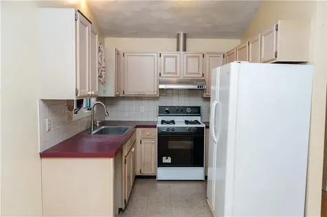 5 Barnes Avenue Johnston RI 02919