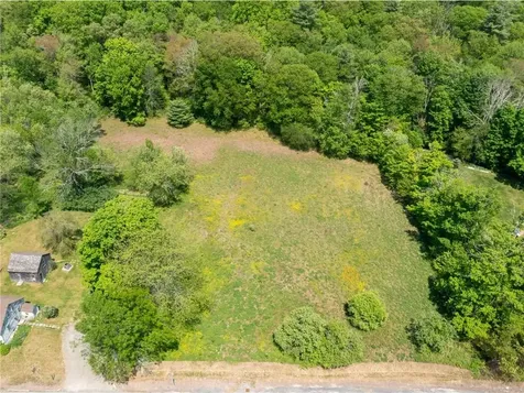 383 Putnam Pike Glocester RI 02829