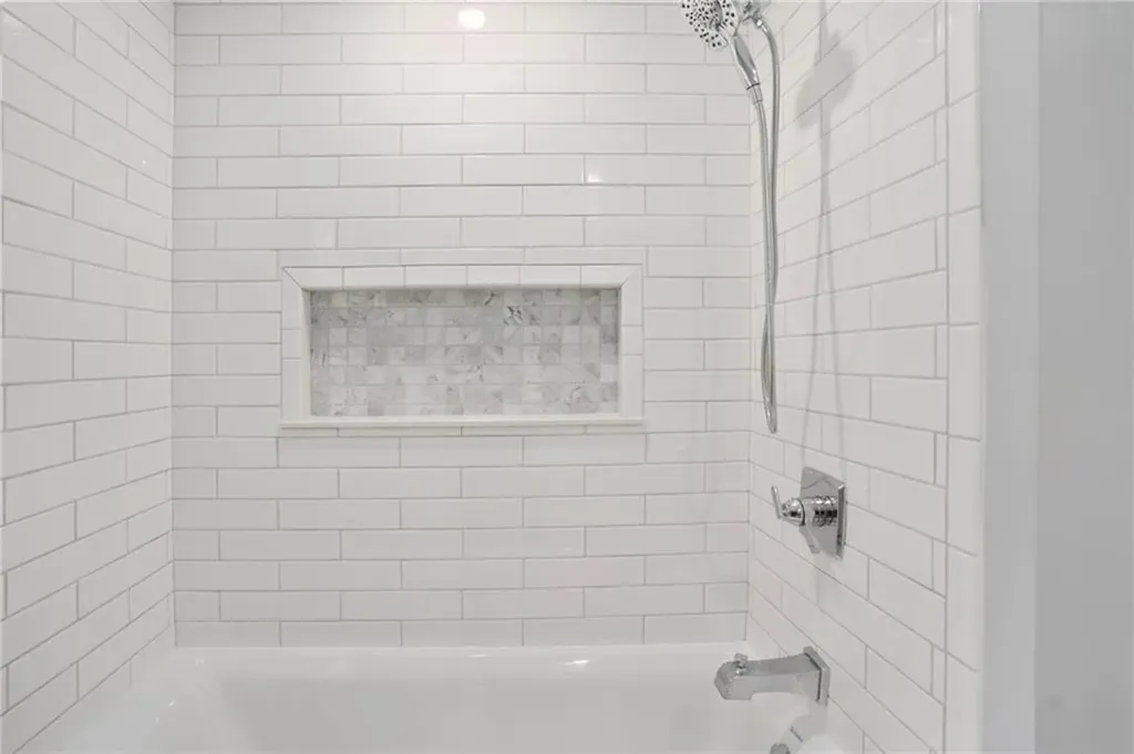 198 Northbridge Avenue Warwick RI 02886