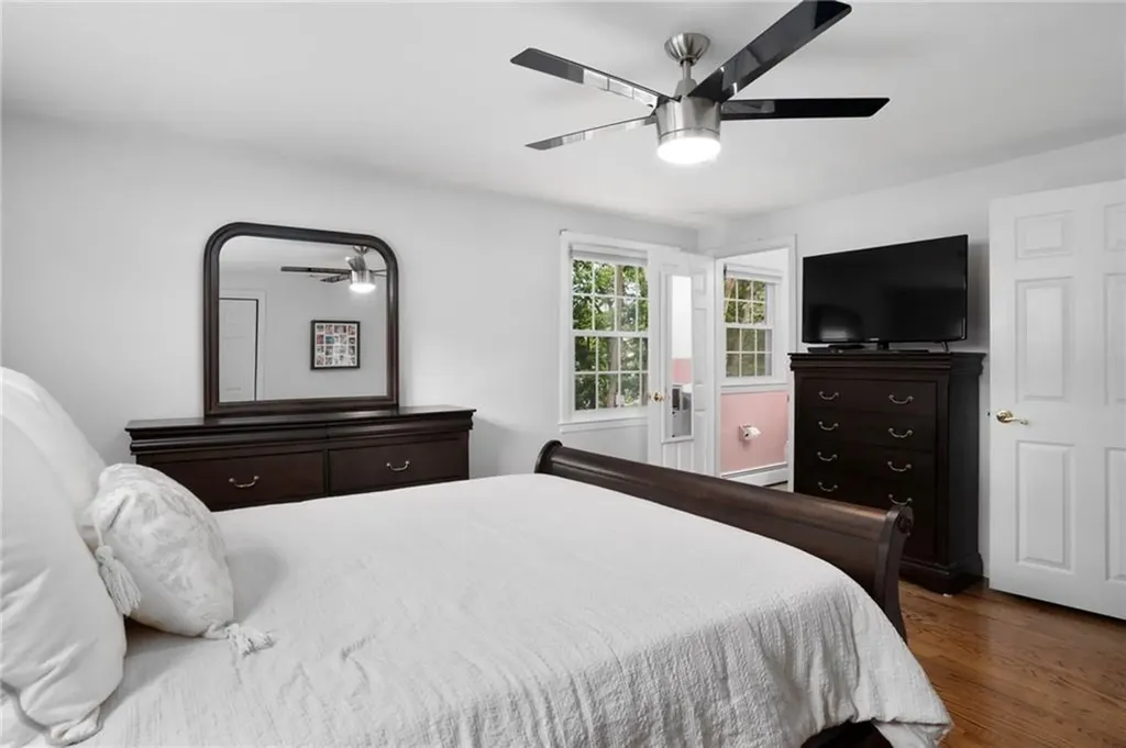 198 Northbridge Avenue Warwick RI 02886