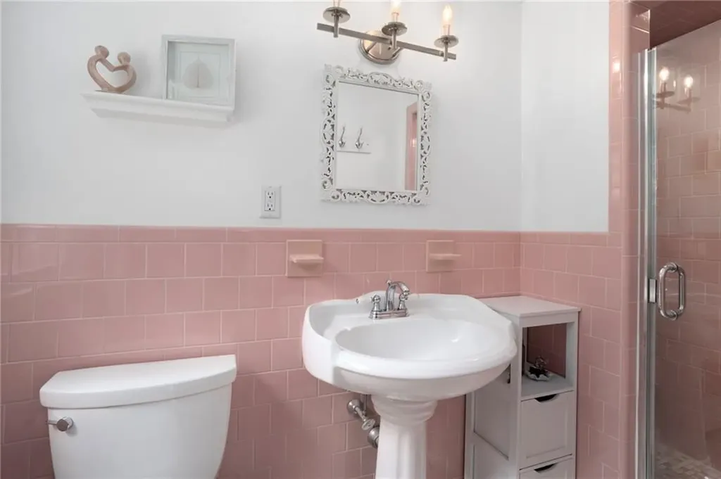 198 Northbridge Avenue Warwick RI 02886