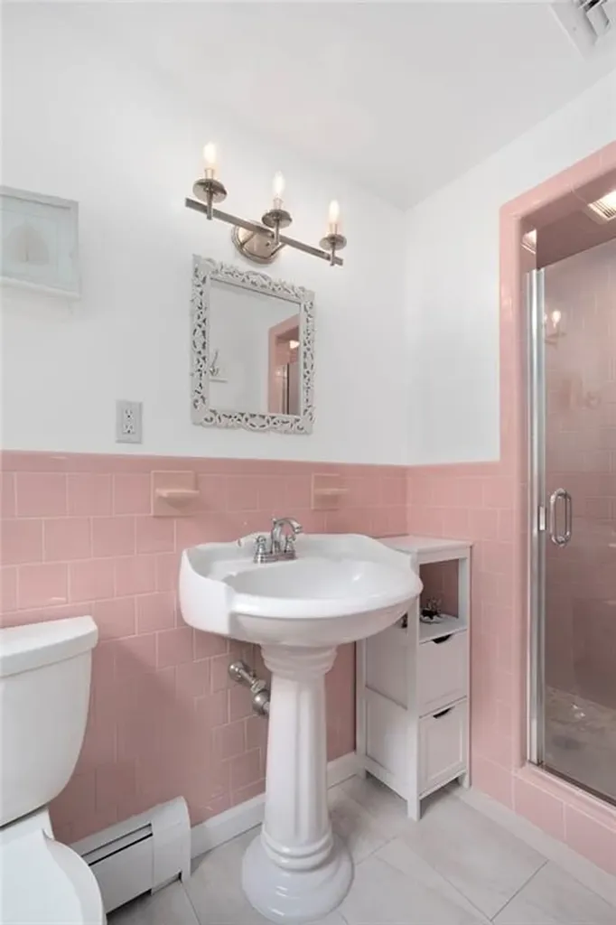 198 Northbridge Avenue Warwick RI 02886