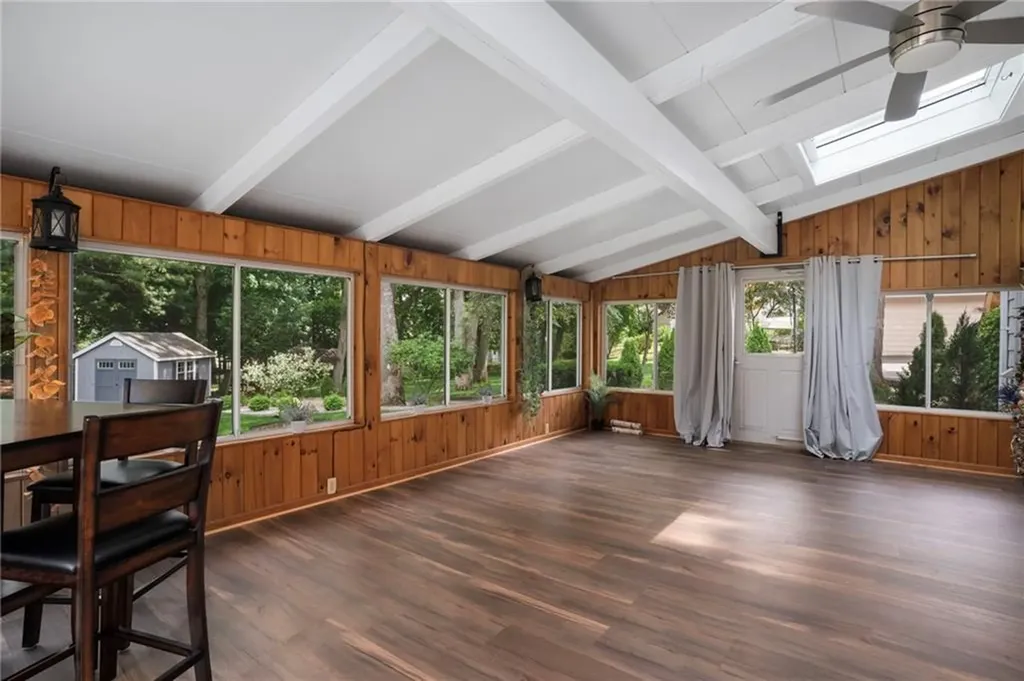 198 Northbridge Avenue Warwick RI 02886