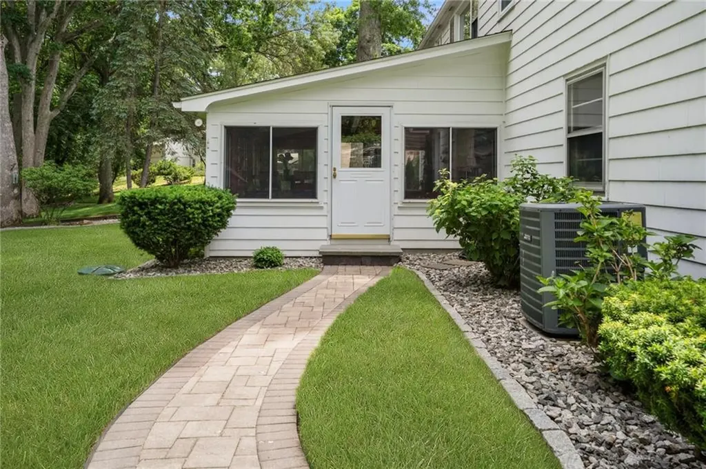 198 Northbridge Avenue Warwick RI 02886