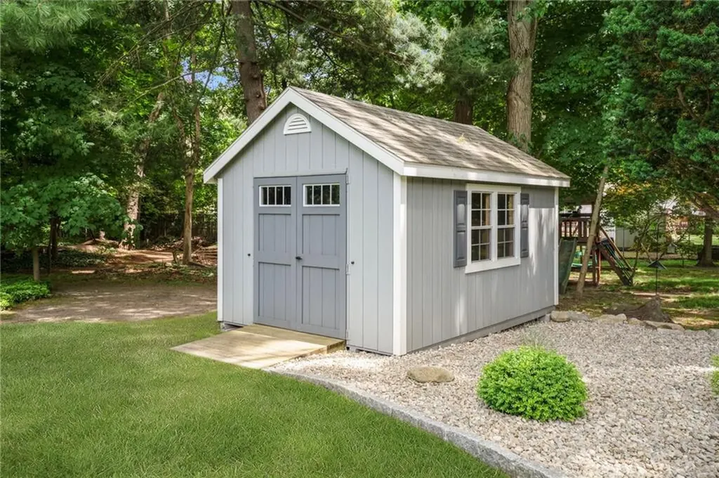198 Northbridge Avenue Warwick RI 02886