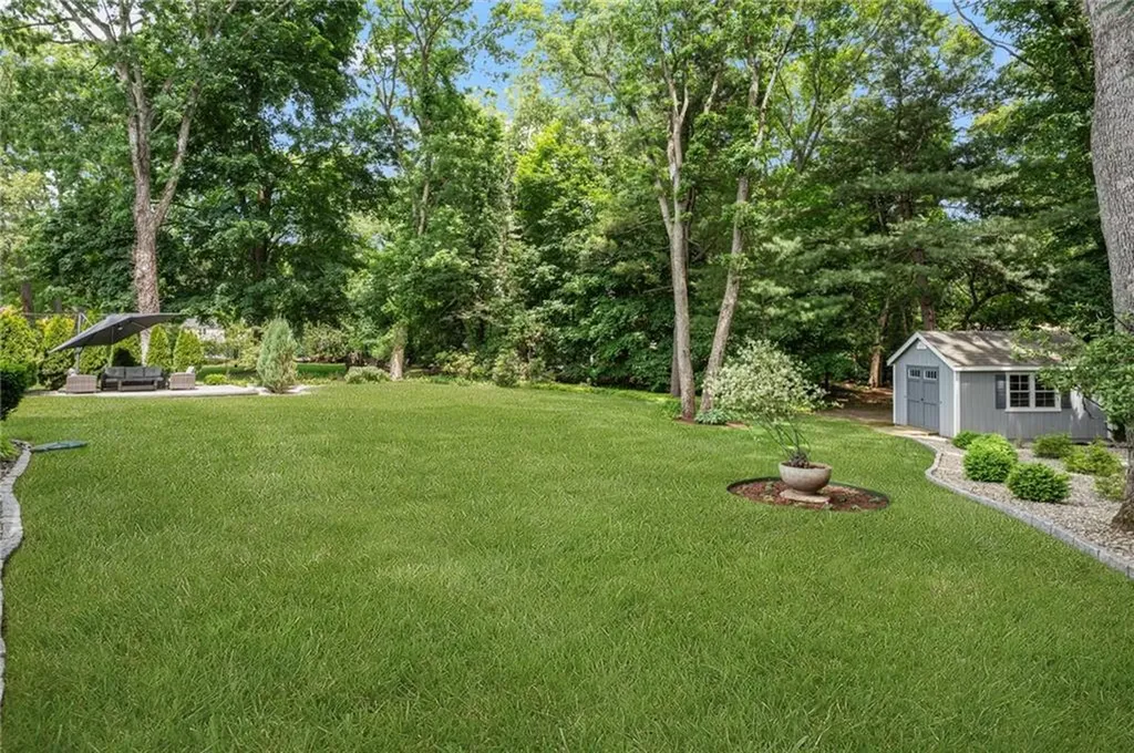 198 Northbridge Avenue Warwick RI 02886