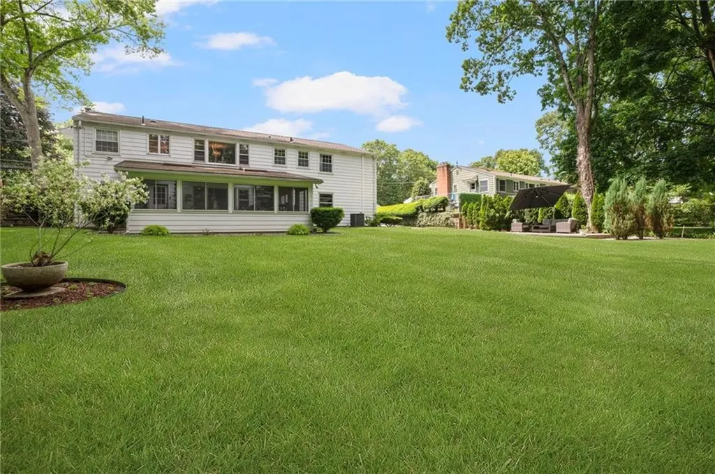 198 Northbridge Avenue Warwick RI 02886