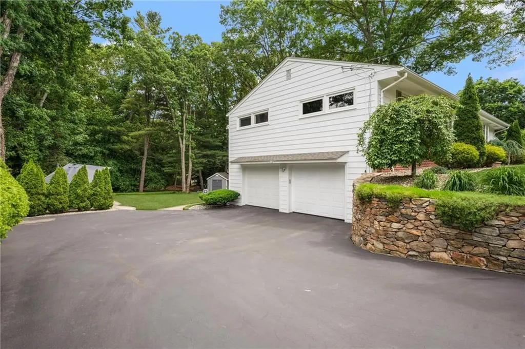198 Northbridge Avenue Warwick RI 02886