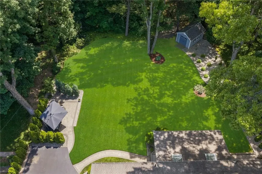 198 Northbridge Avenue Warwick RI 02886