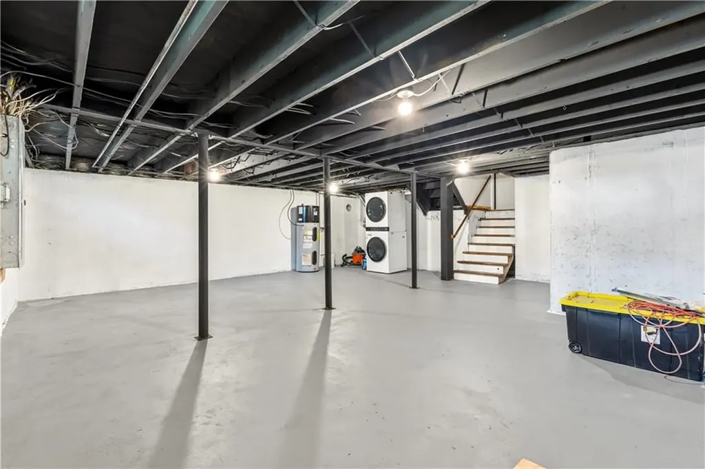 10 Lofty Heights Road Westerly RI 02891
