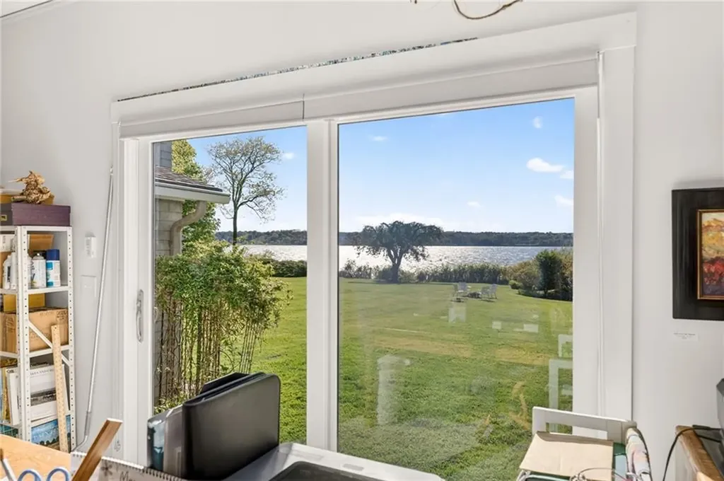 59 High Hill Road Tiverton RI 02878