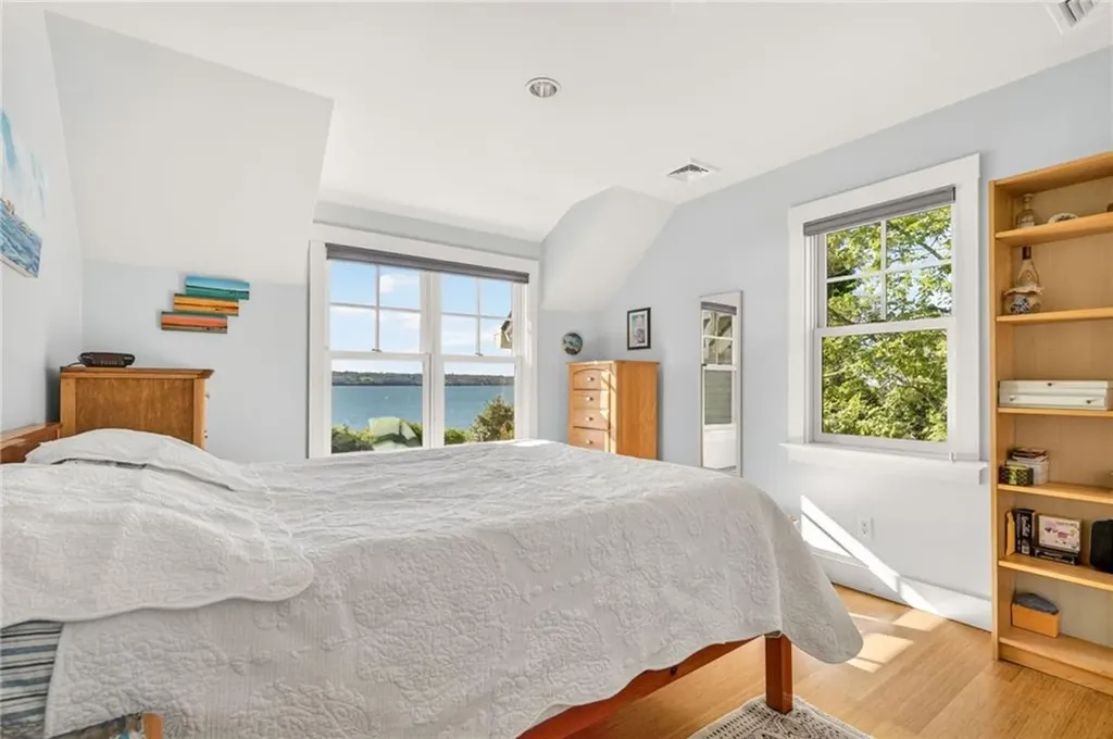 59 High Hill Road Tiverton RI 02878
