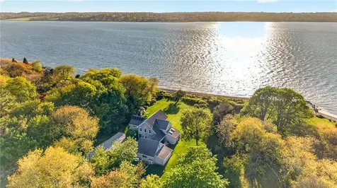 59 High Hill Road Tiverton RI 02878