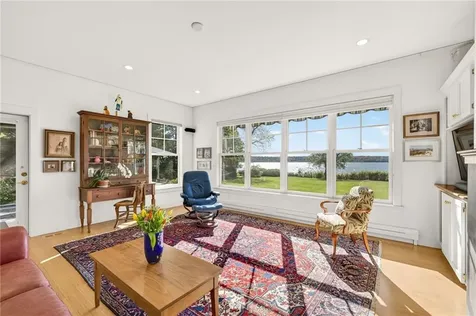 59 High Hill Road Tiverton RI 02878