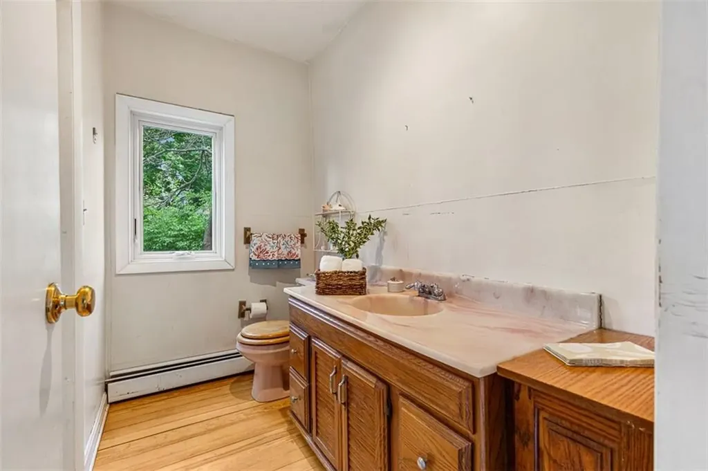 28 Byway Road Barrington RI 02806