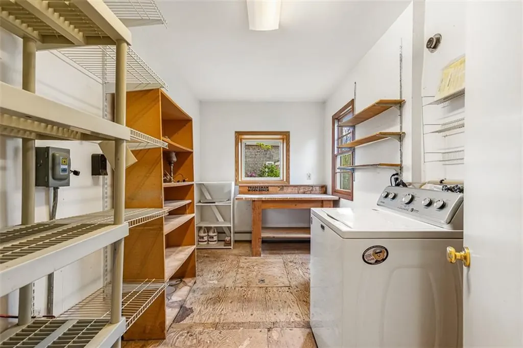 28 Byway Road Barrington RI 02806