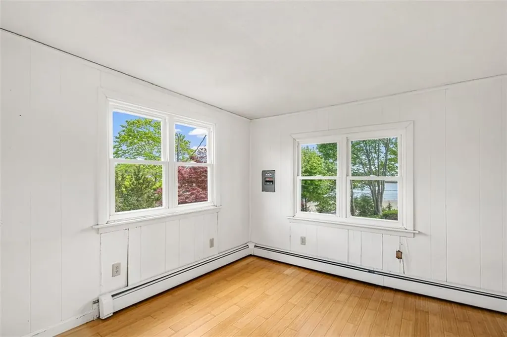 28 Byway Road Barrington RI 02806