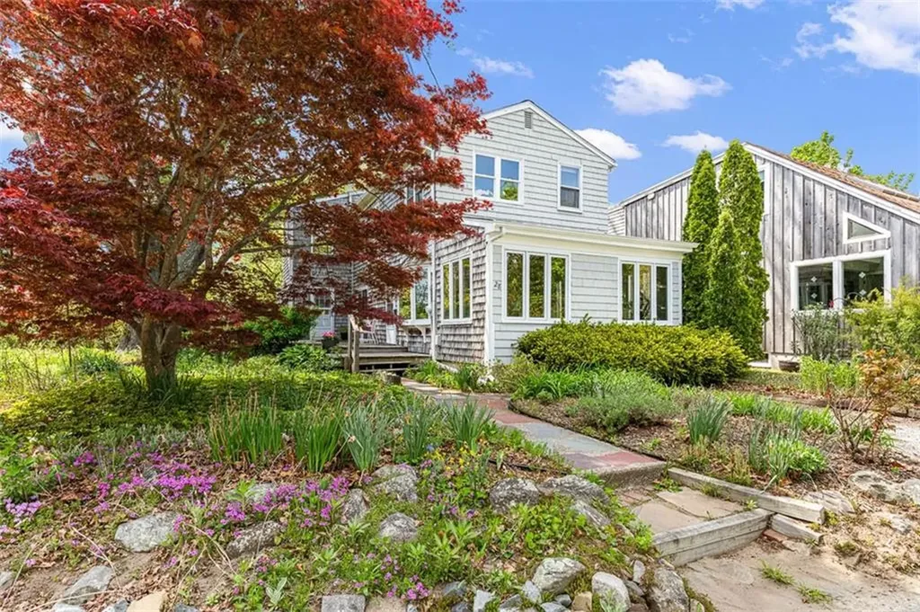 28 Byway Road Barrington RI 02806