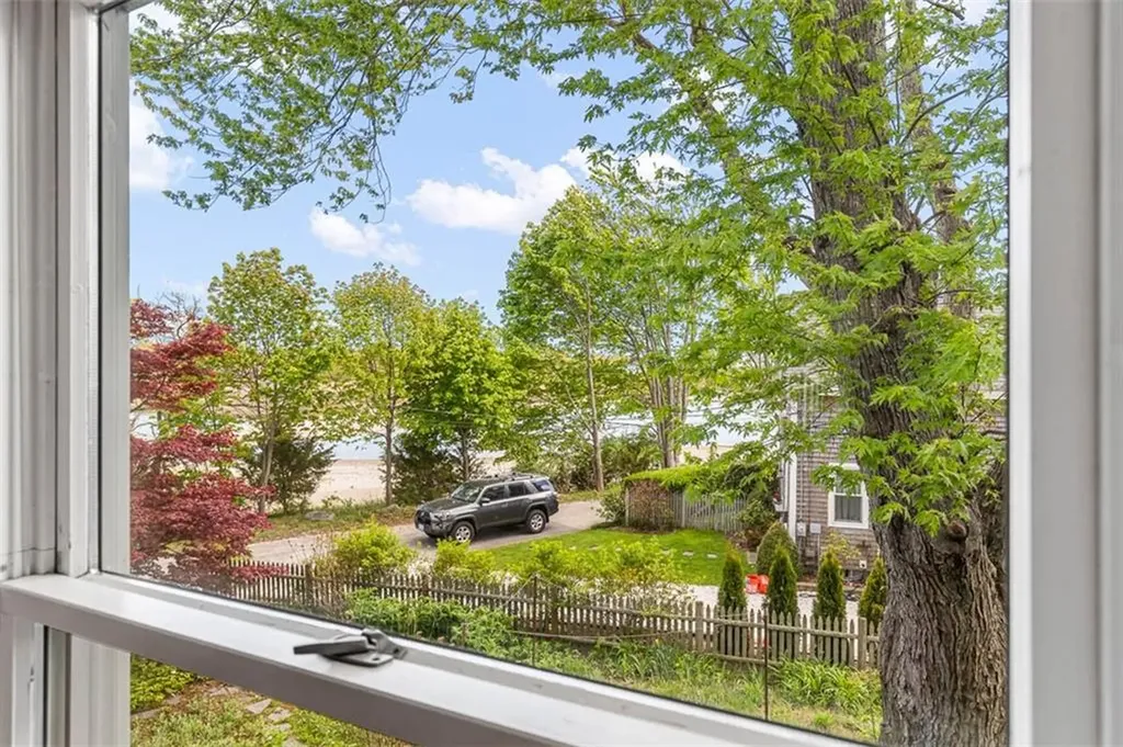28 Byway Road Barrington RI 02806