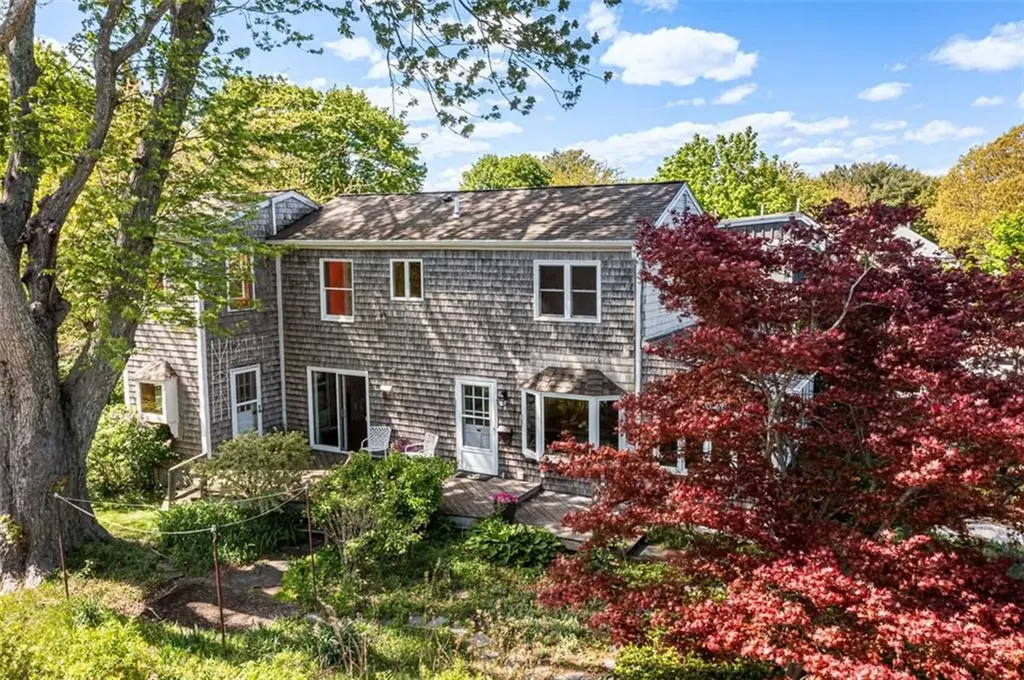 28 Byway Road Barrington RI 02806
