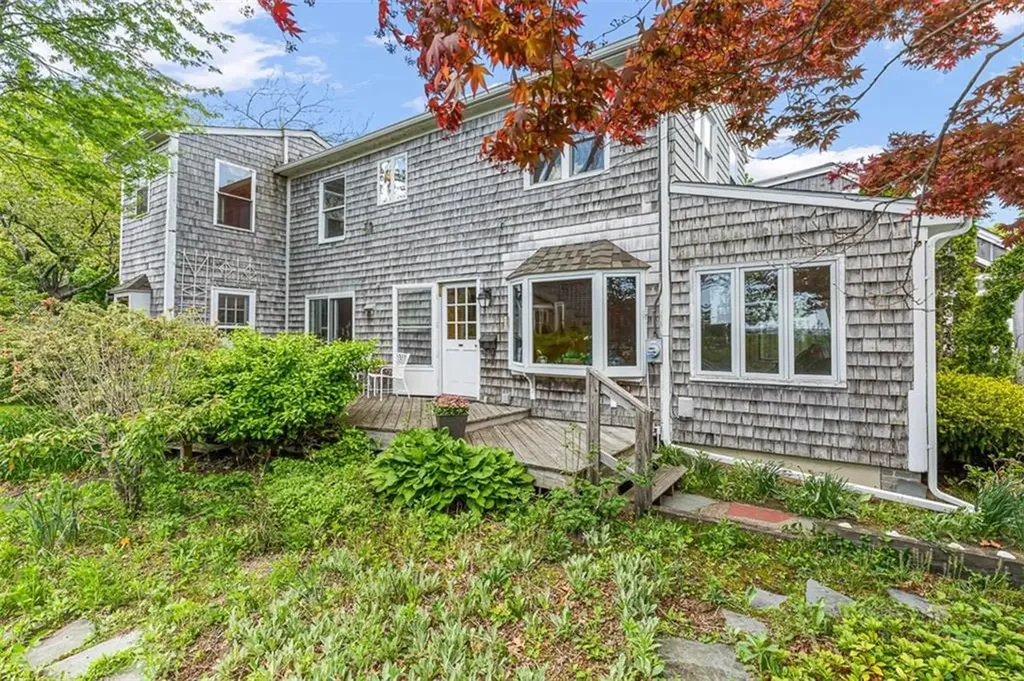 28 Byway Road Barrington RI 02806