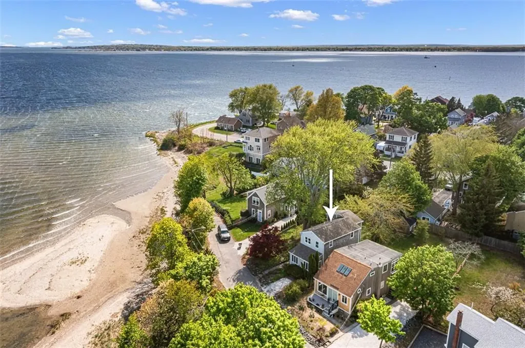 28 Byway Road Barrington RI 02806