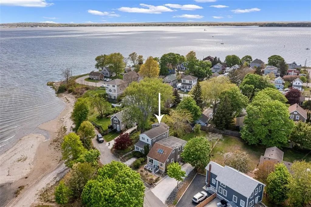 28 Byway Road Barrington RI 02806