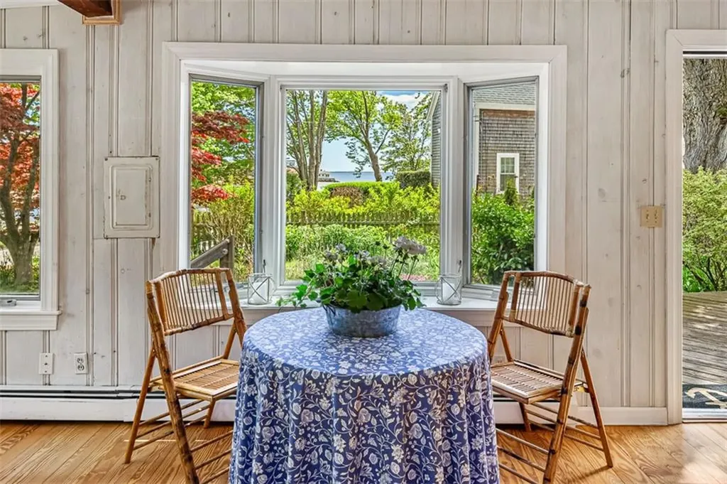 28 Byway Road Barrington RI 02806