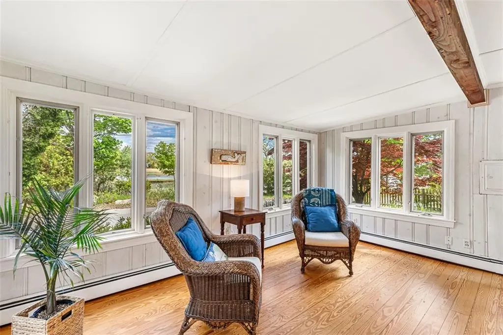 28 Byway Road Barrington RI 02806