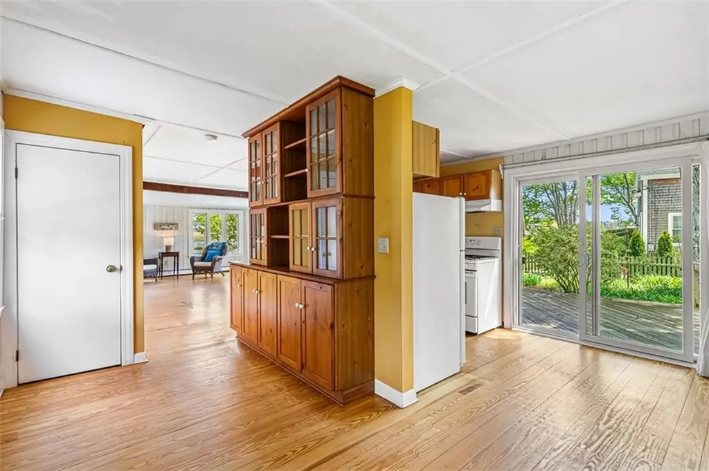 28 Byway Road Barrington RI 02806