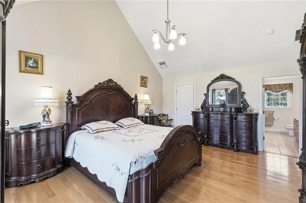 144 Burnside Avenue Seekonk MA 02771