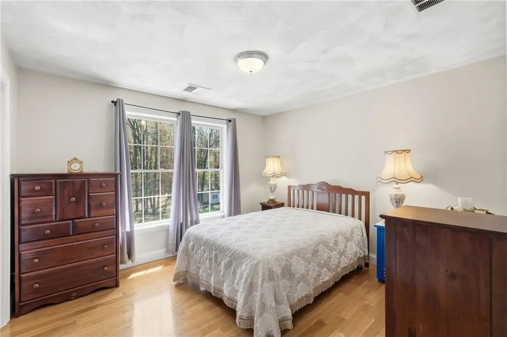 144 Burnside Avenue Seekonk MA 02771