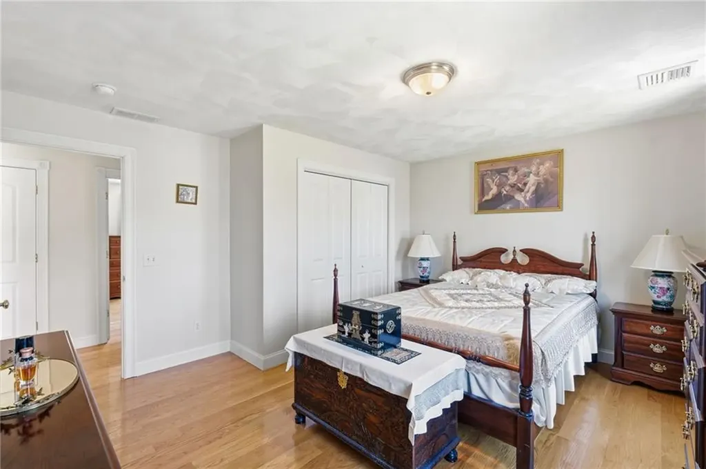 144 Burnside Avenue Seekonk MA 02771