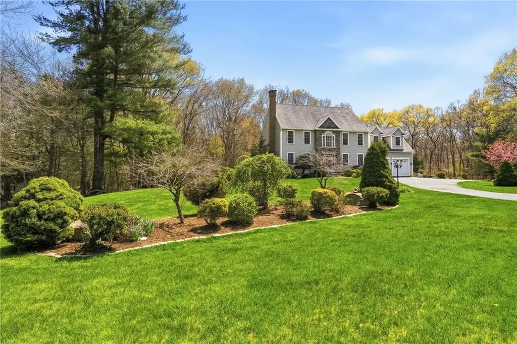 144 Burnside Avenue Seekonk MA 02771