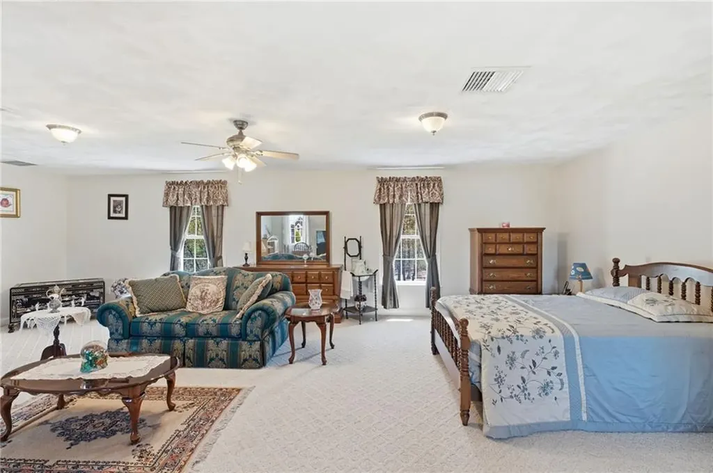 144 Burnside Avenue Seekonk MA 02771