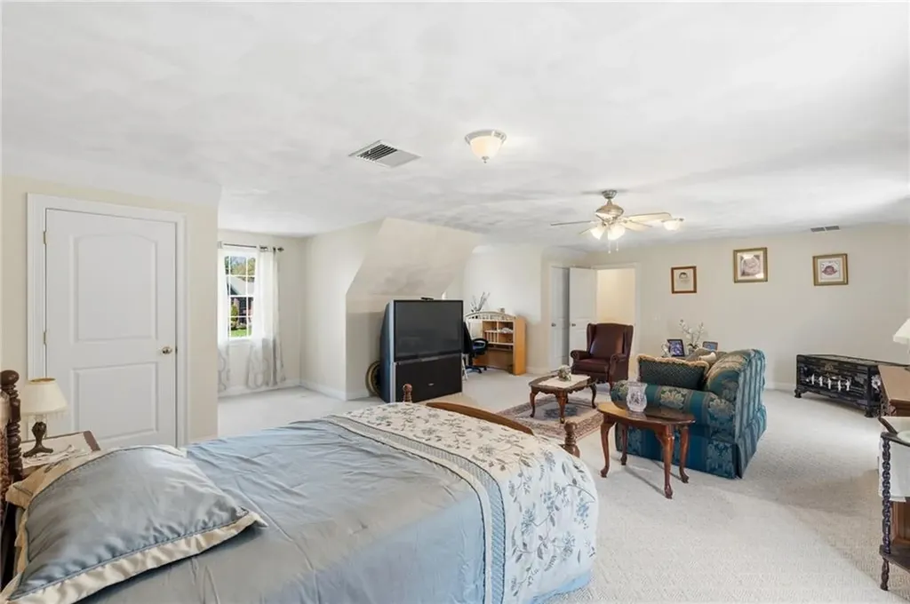 144 Burnside Avenue Seekonk MA 02771