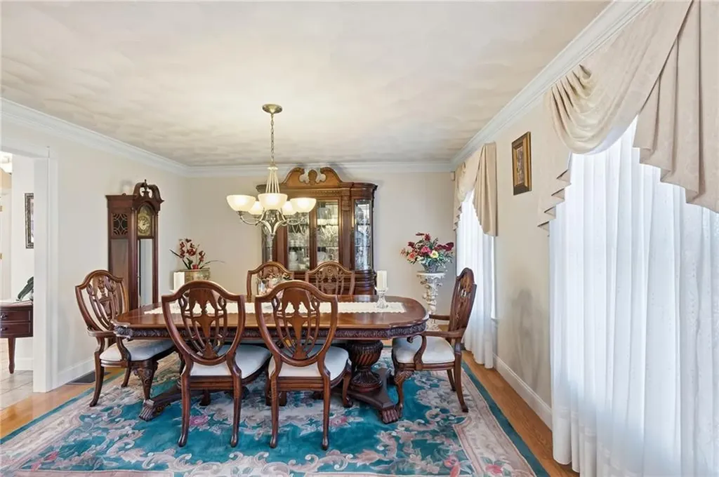 144 Burnside Avenue Seekonk MA 02771