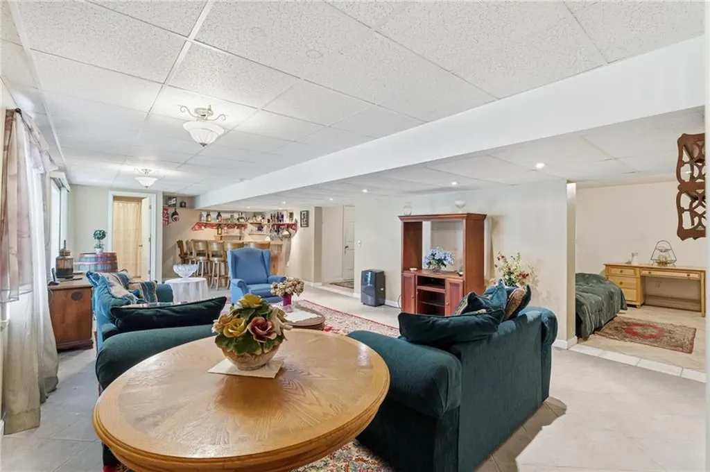144 Burnside Avenue Seekonk MA 02771