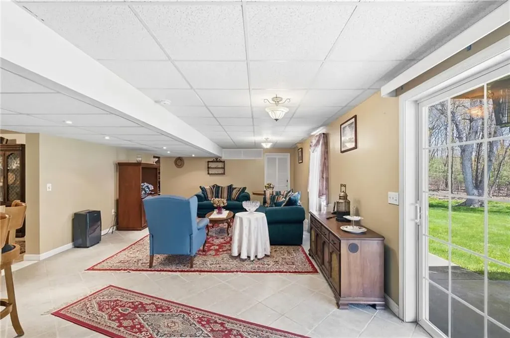 144 Burnside Avenue Seekonk MA 02771