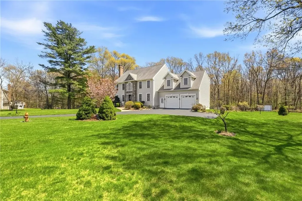 144 Burnside Avenue Seekonk MA 02771