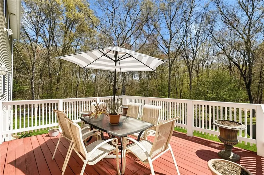 144 Burnside Avenue Seekonk MA 02771