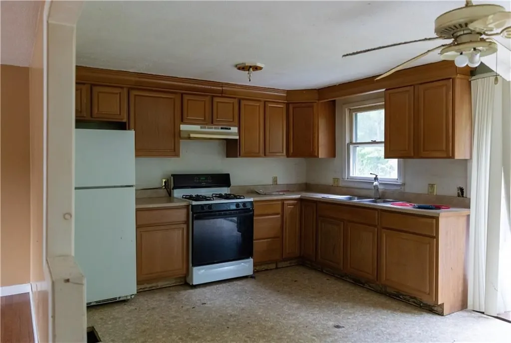 64 Perkins Avenue Cranston RI 02910