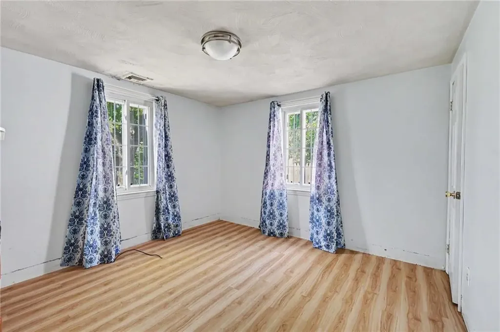 87 Easton Avenue Warwick RI 02889