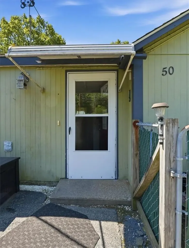 50 Lane 2 Warwick RI 02888