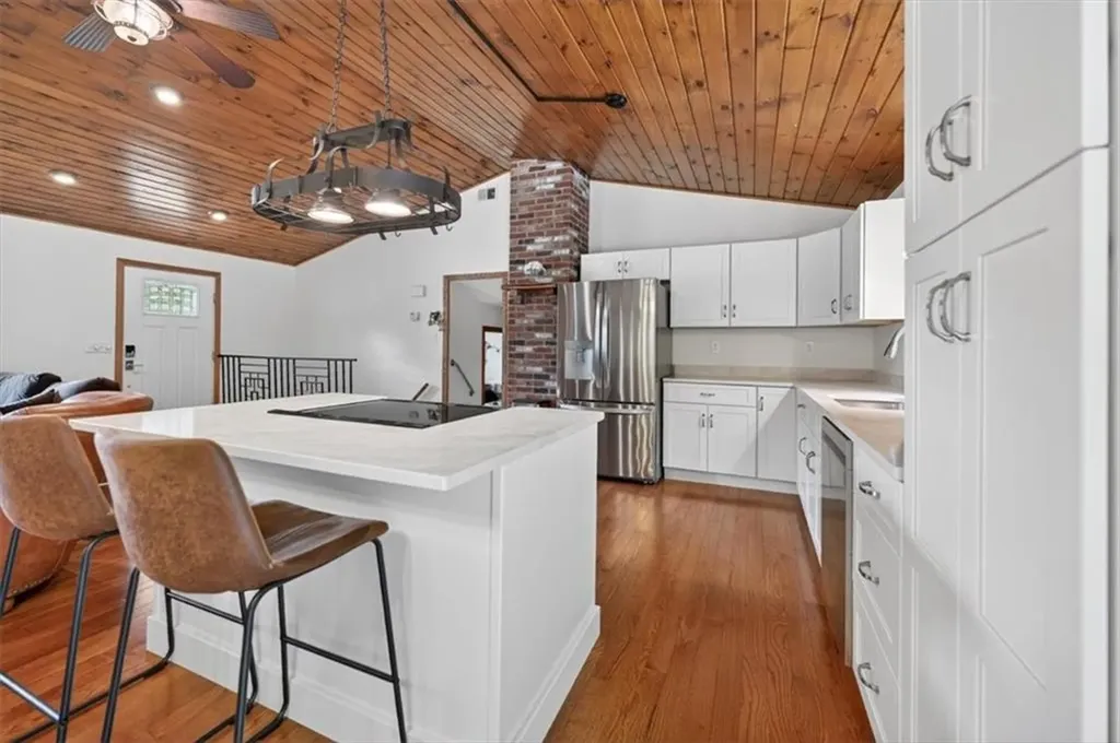 9 Friendship Lane Smithfield RI 02917