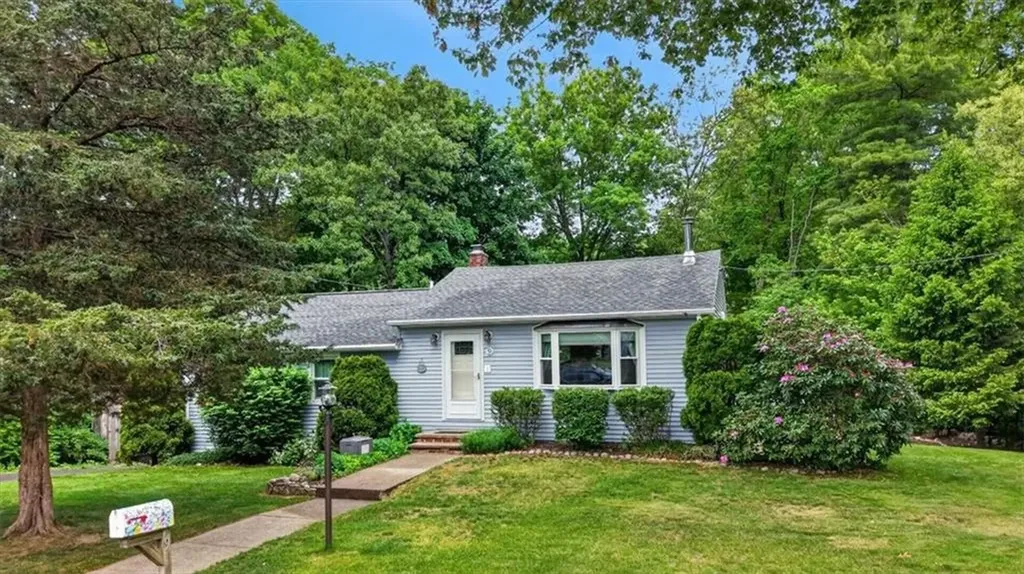 9 Friendship Lane Smithfield RI 02917